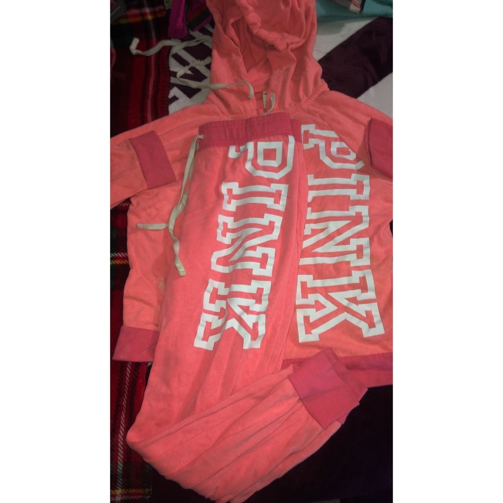 Women’s Victoria Secret Jogger Outfit